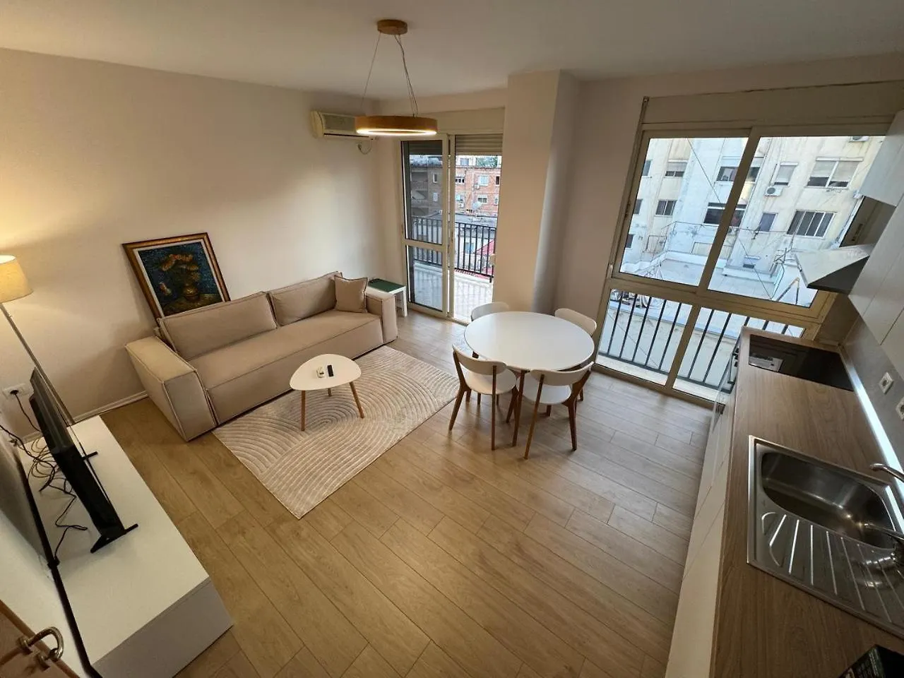 Top House Tirana City Center 0*,